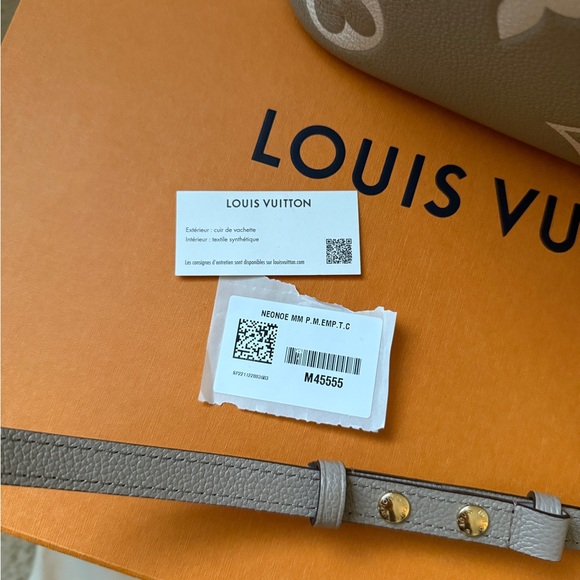 Authentic Louis Vuitton NeoNoe MM - Picture 2 of 9